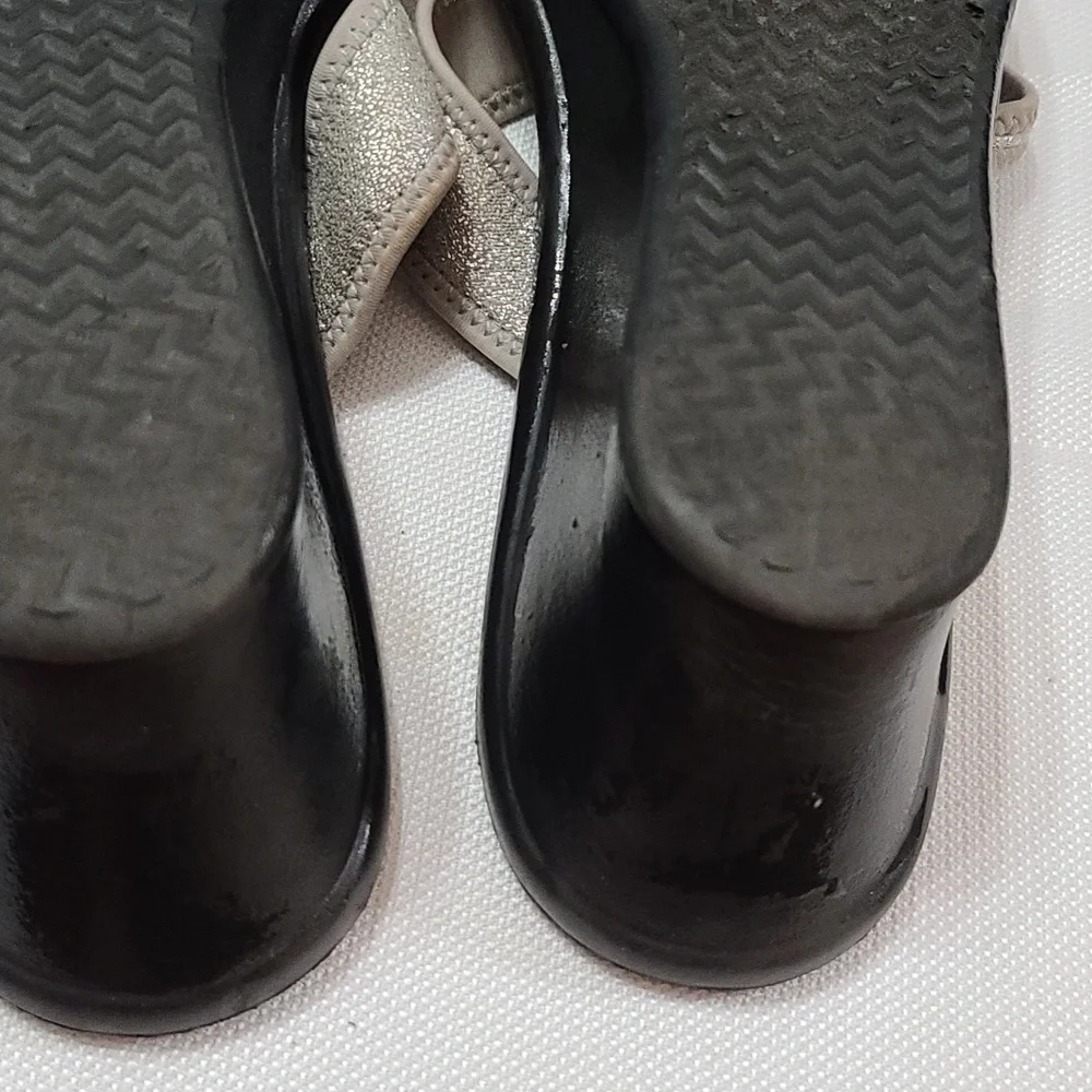Skechers Womens Wedge‎ Sandals Strappy Shimmery Silver Approx Sz 10 GUC READ